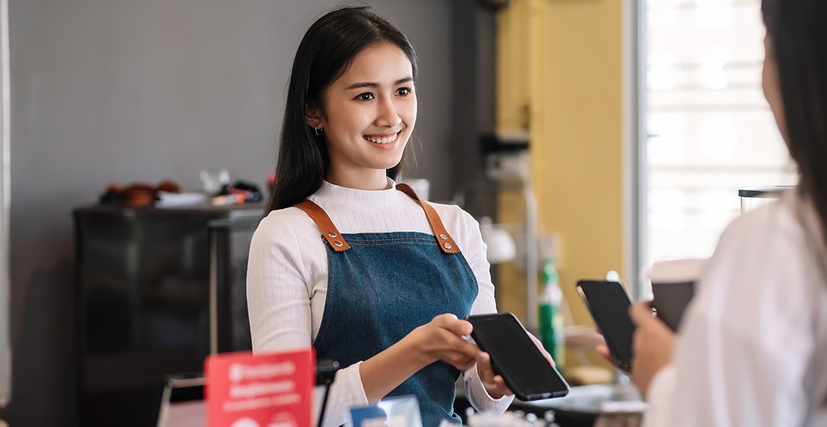 Tap on Phone: saiba como a First Tech ajuda a elevar seu faturamento transformando smartphones em maquininha.